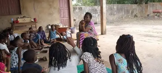 Causerie en cercle avec les enfants